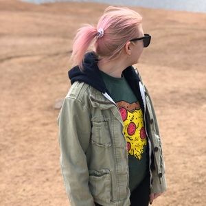 Meet your Posher, Linds